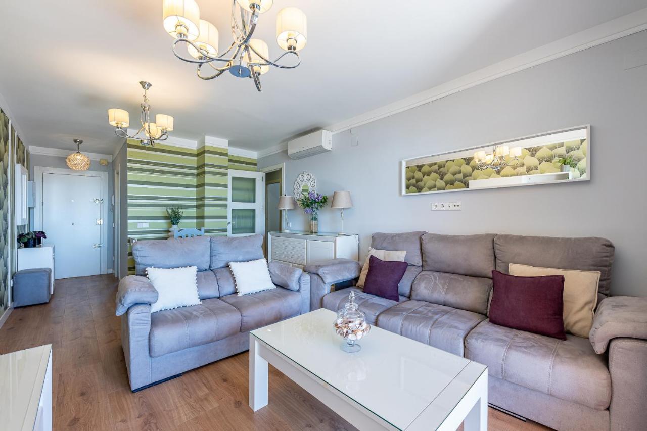 797 Holiday Rentals - Amplio Piso Con Terraza En Primera Linea De Playa Торемолинос Екстериор снимка